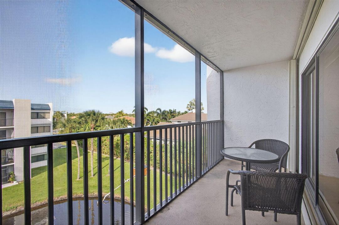 Screened Balcony