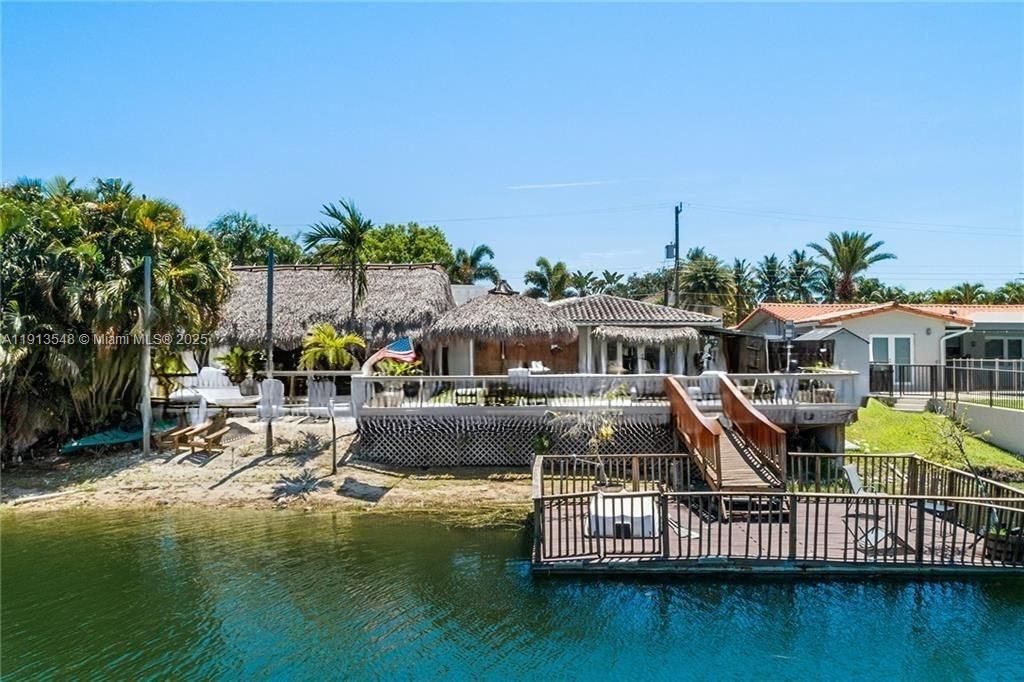 En Venta: $1,997,000 (5 camas, 4 baños, 2564 Pies cuadrados)