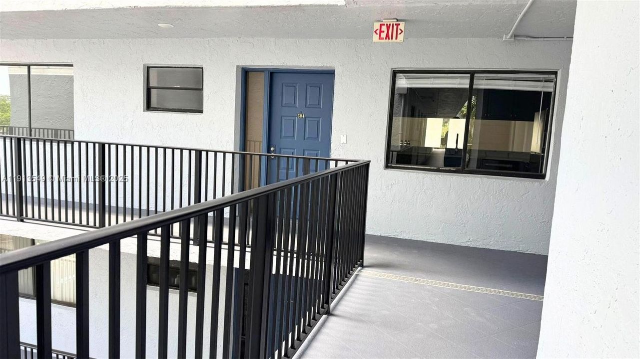 На продажу: $199,500 (2 спален, 2 ванн, 1350 Квадратных фут)