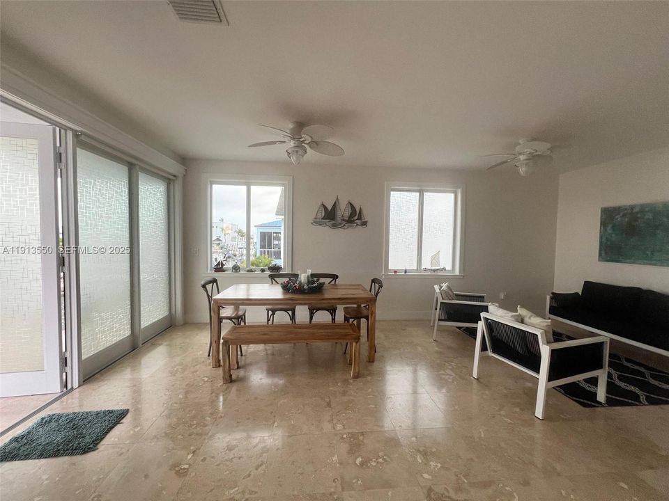 For Rent: $5,000 (3 beds, 2 baths, 0 Square Feet)