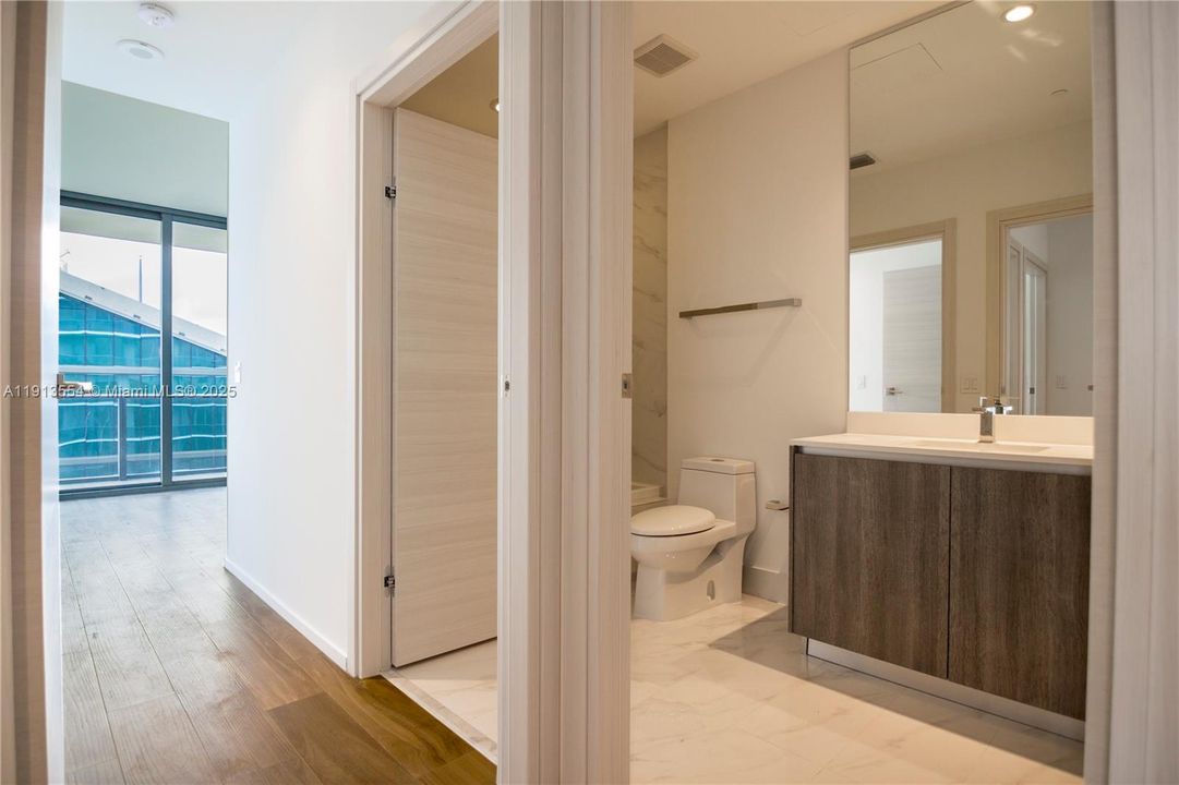 For Rent: $9,950 (3 beds, 3 baths, 1450 Square Feet)