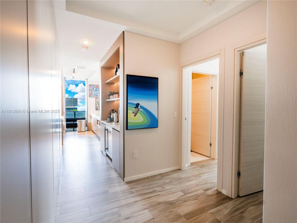 For Rent: $9,950 (3 beds, 3 baths, 1450 Square Feet)