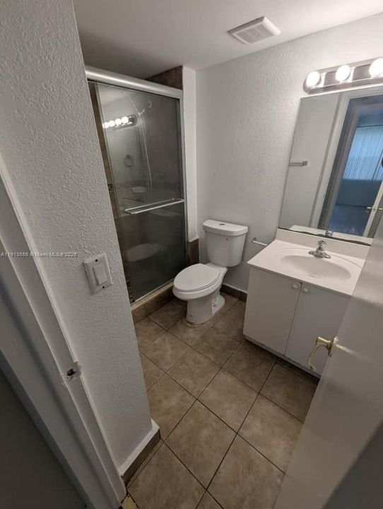 For Rent: $1,850 (2 beds, 2 baths, 1252 Square Feet)