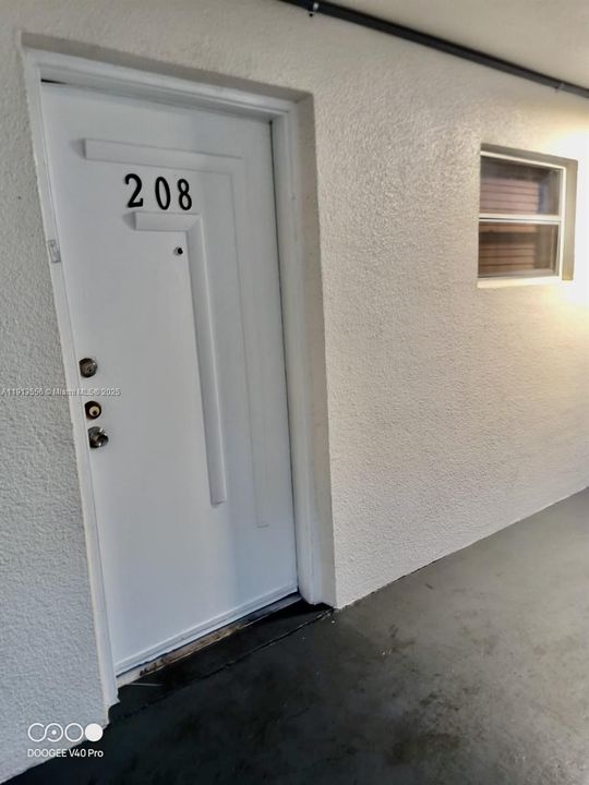 For Rent: $1,850 (2 beds, 2 baths, 1252 Square Feet)
