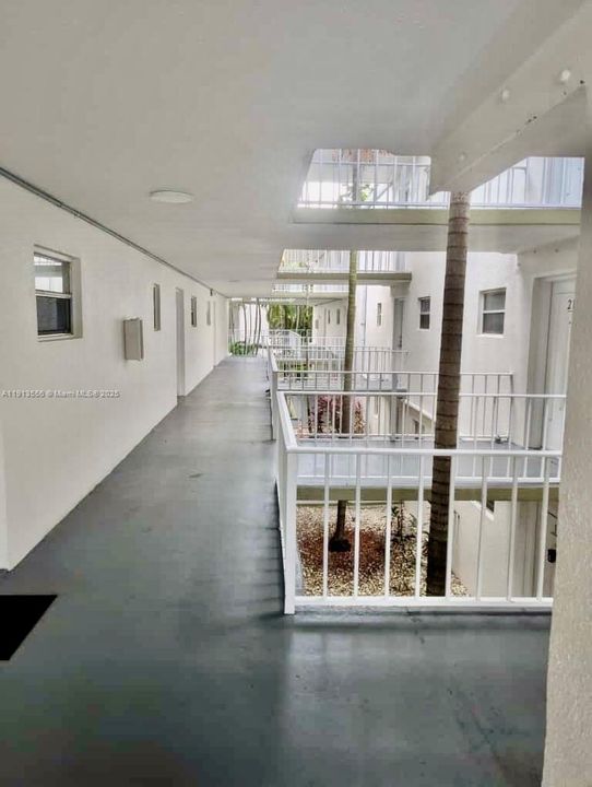 For Rent: $1,850 (2 beds, 2 baths, 1252 Square Feet)