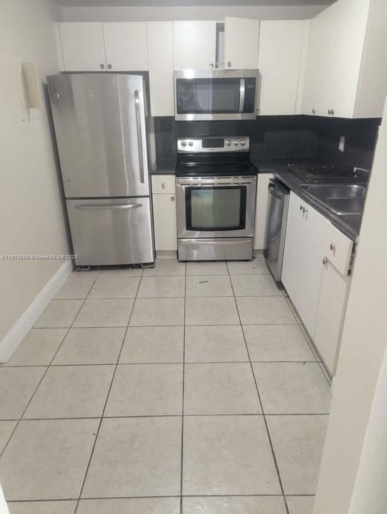 For Rent: $1,850 (2 beds, 2 baths, 1252 Square Feet)