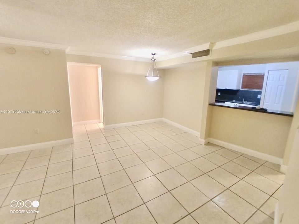 For Rent: $1,850 (2 beds, 2 baths, 1252 Square Feet)