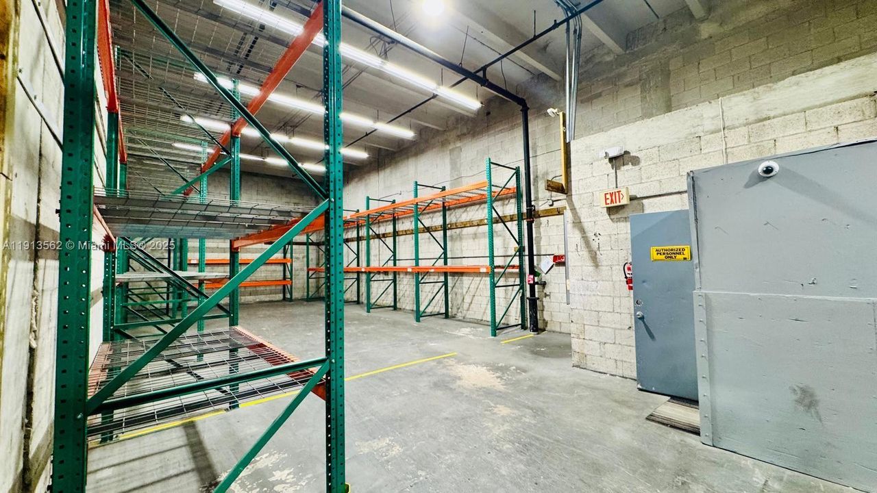 На продажу: $2,250,000 (0 спален, 0 ванн, 0 Квадратных фут)