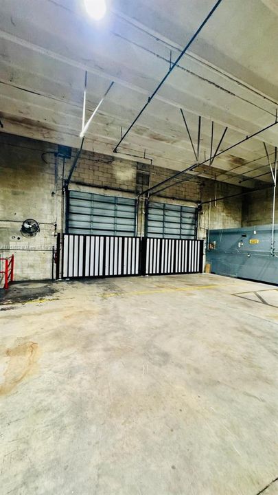 На продажу: $2,250,000 (0 спален, 0 ванн, 0 Квадратных фут)