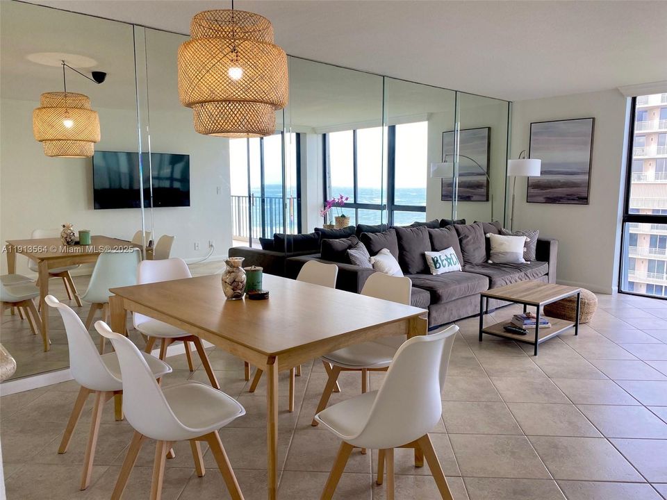 В аренду: $3,300 (2 спален, 2 ванн, 1307 Квадратных фут)