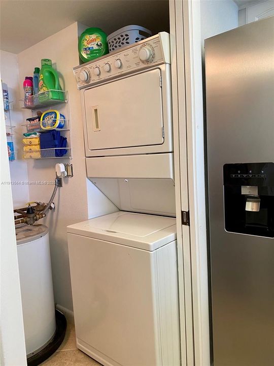 В аренду: $3,300 (2 спален, 2 ванн, 1307 Квадратных фут)