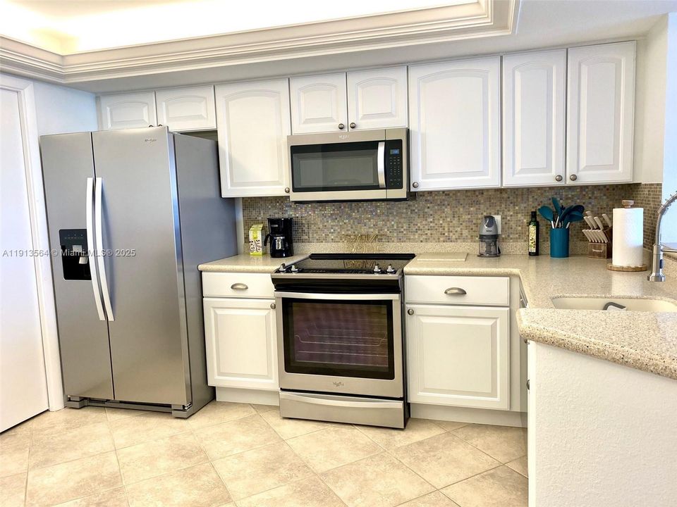 В аренду: $3,300 (2 спален, 2 ванн, 1307 Квадратных фут)