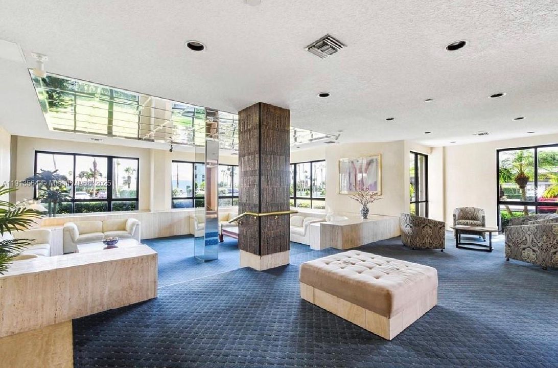 В аренду: $3,300 (2 спален, 2 ванн, 1307 Квадратных фут)