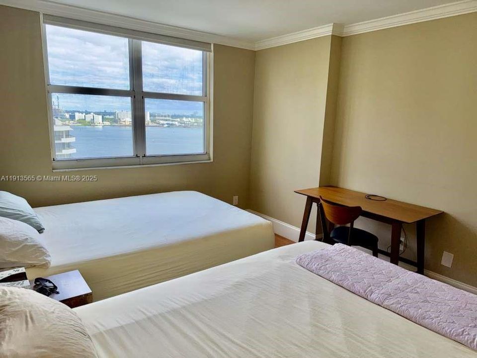 Bedroom with breathtaking views!