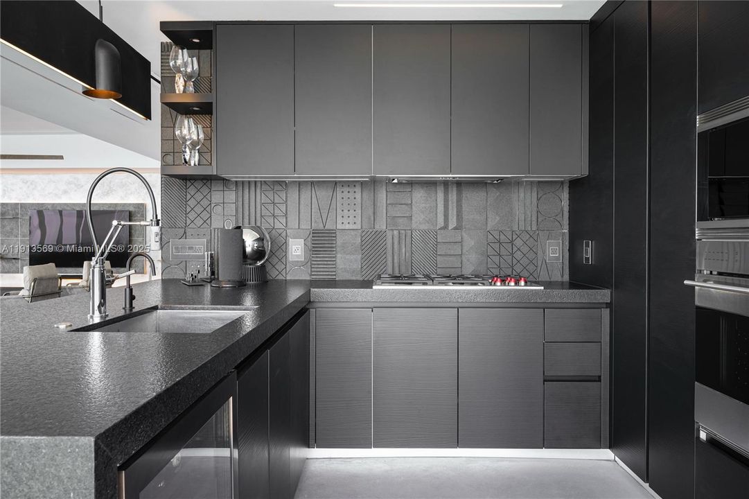 For Sale: $3,950,000 (3 beds, 3 baths, 3313 Square Feet)