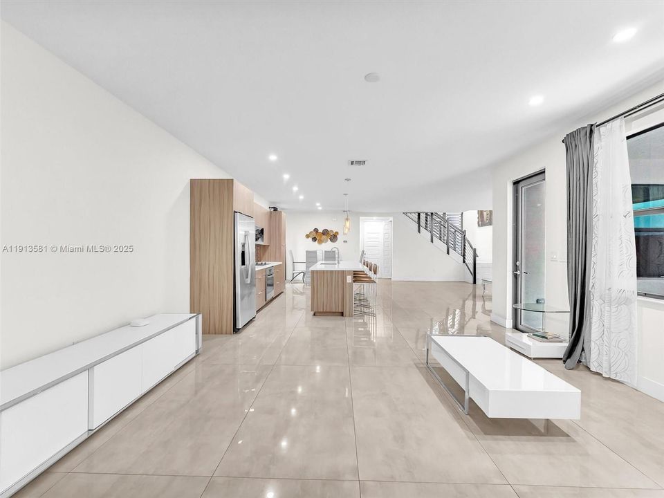 For Rent: $9,000 (4 beds, 4 baths, 3781 Square Feet)