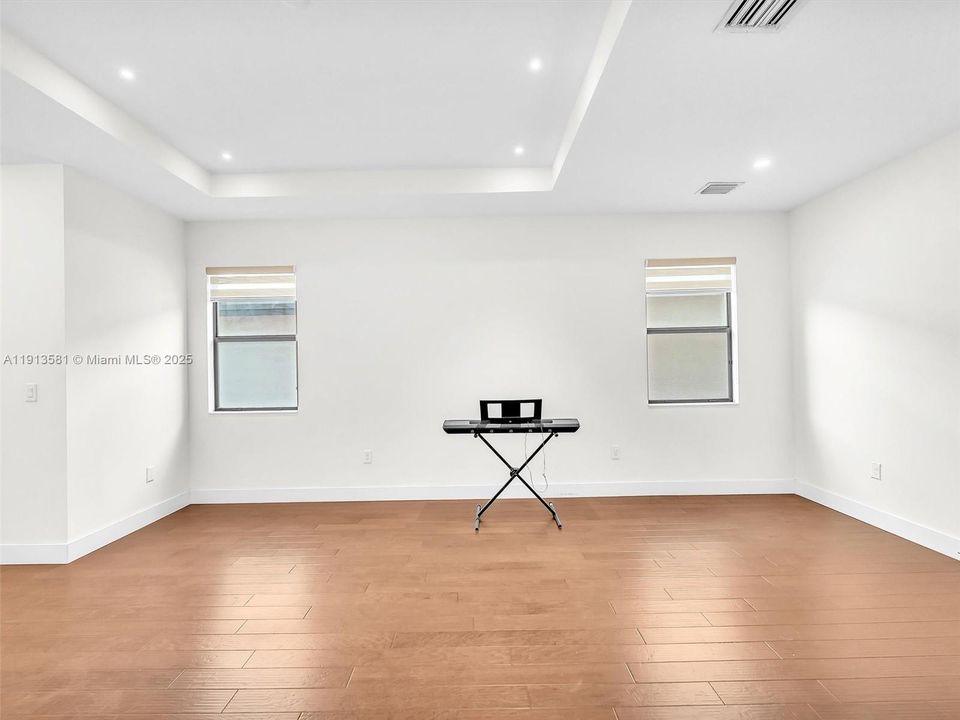 For Rent: $9,000 (4 beds, 4 baths, 3781 Square Feet)