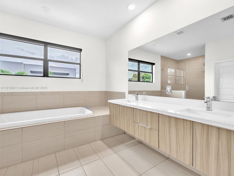 For Rent: $9,000 (4 beds, 4 baths, 3781 Square Feet)