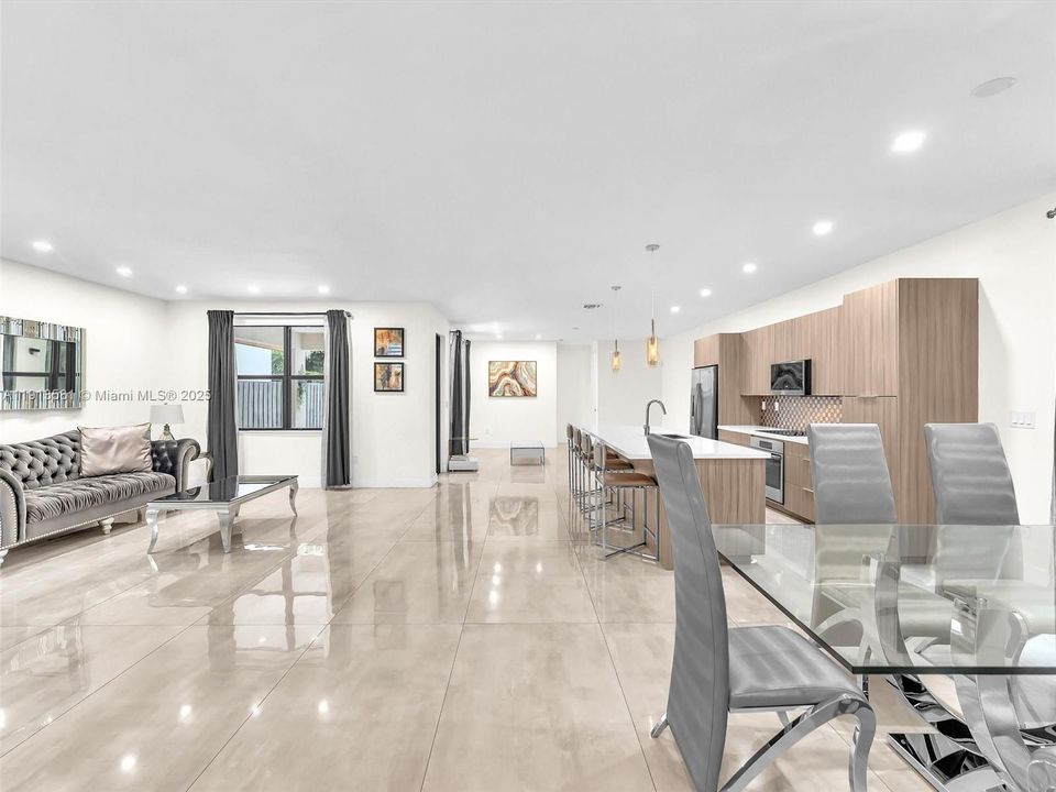 For Rent: $9,000 (4 beds, 4 baths, 3781 Square Feet)