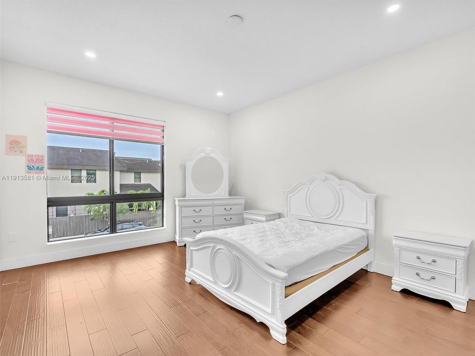 For Rent: $9,000 (4 beds, 4 baths, 3781 Square Feet)