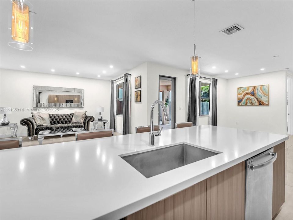 For Rent: $9,000 (4 beds, 4 baths, 3781 Square Feet)