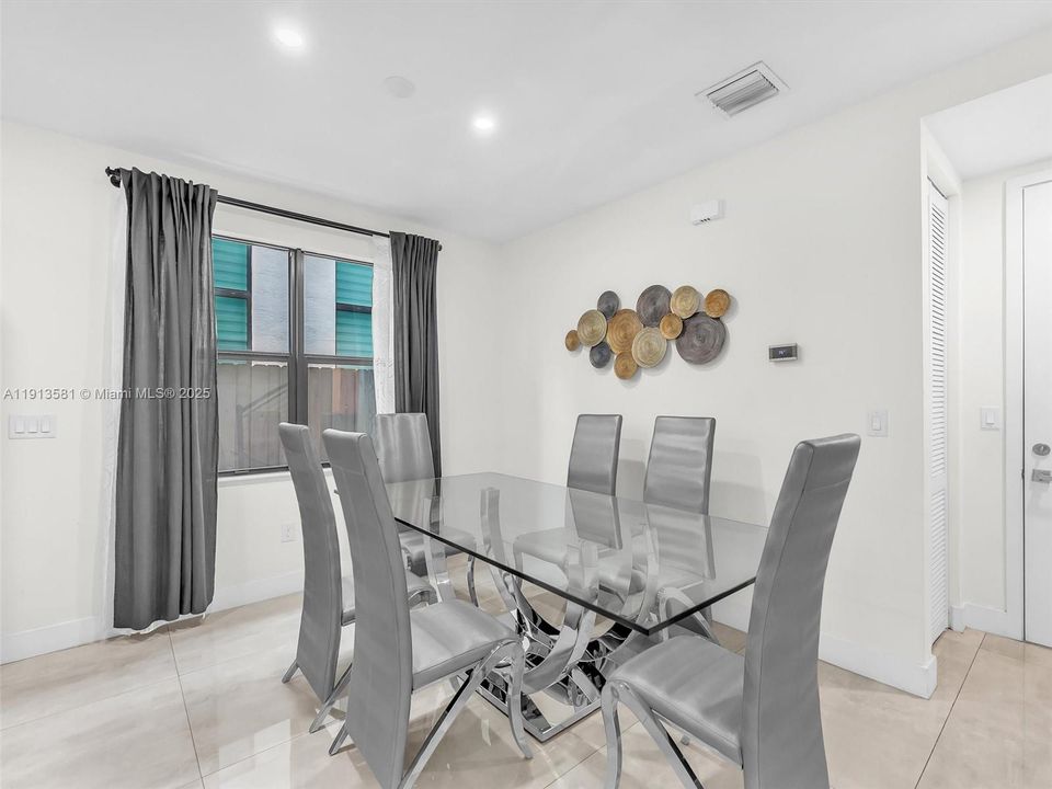 For Rent: $9,000 (4 beds, 4 baths, 3781 Square Feet)