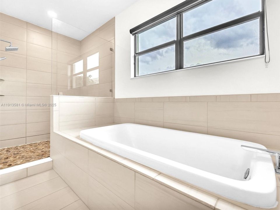 For Rent: $9,000 (4 beds, 4 baths, 3781 Square Feet)