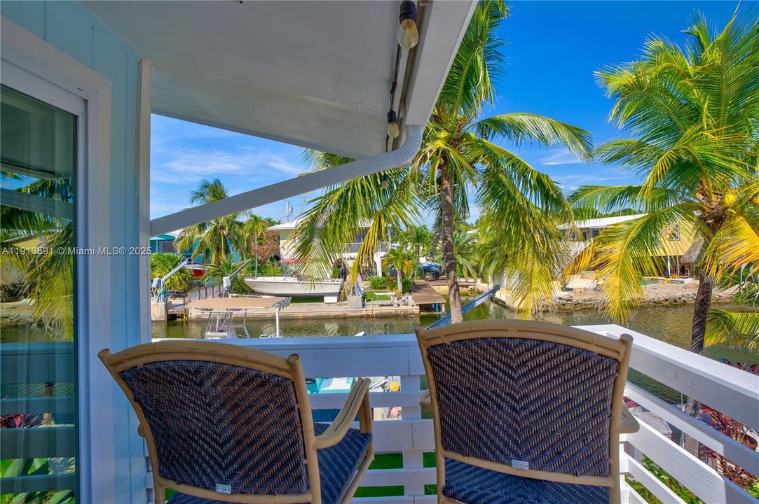 For Sale: $1,089,000 (2 beds, 1 baths, 1056 Square Feet)