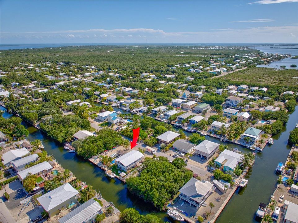 For Sale: $1,089,000 (2 beds, 1 baths, 1056 Square Feet)