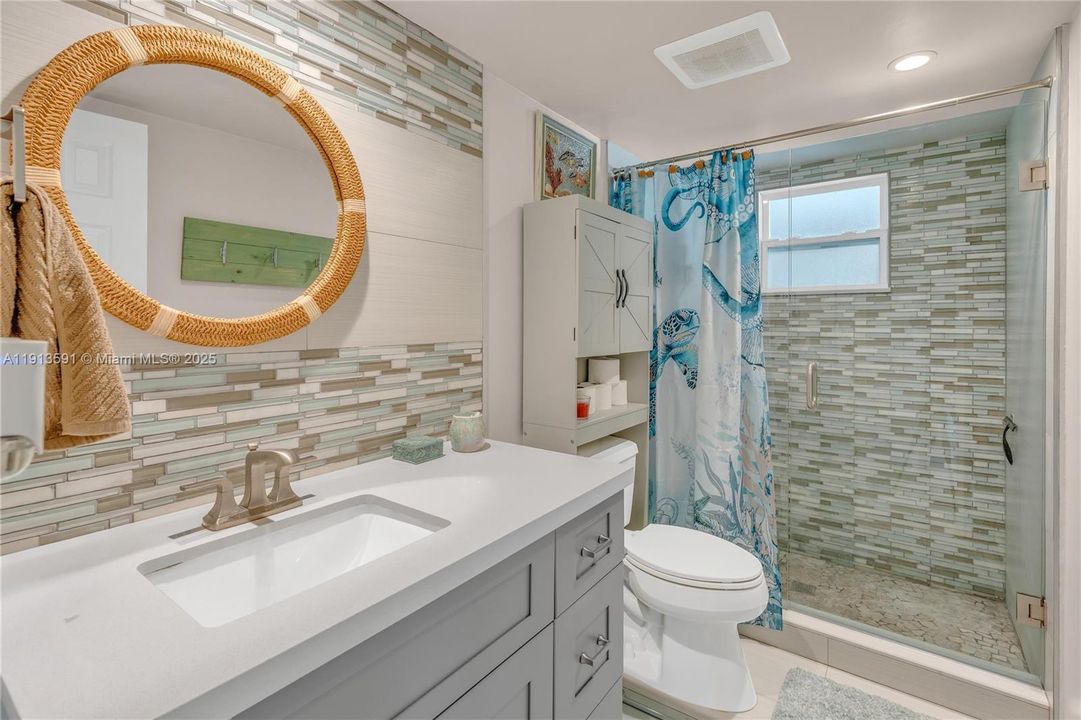 For Sale: $1,089,000 (2 beds, 1 baths, 1056 Square Feet)