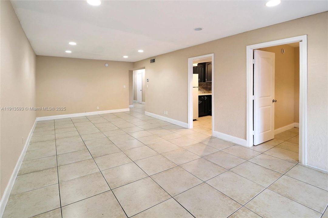 В аренду: $2,900 (5 спален, 2 ванн, 1520 Квадратных фут)