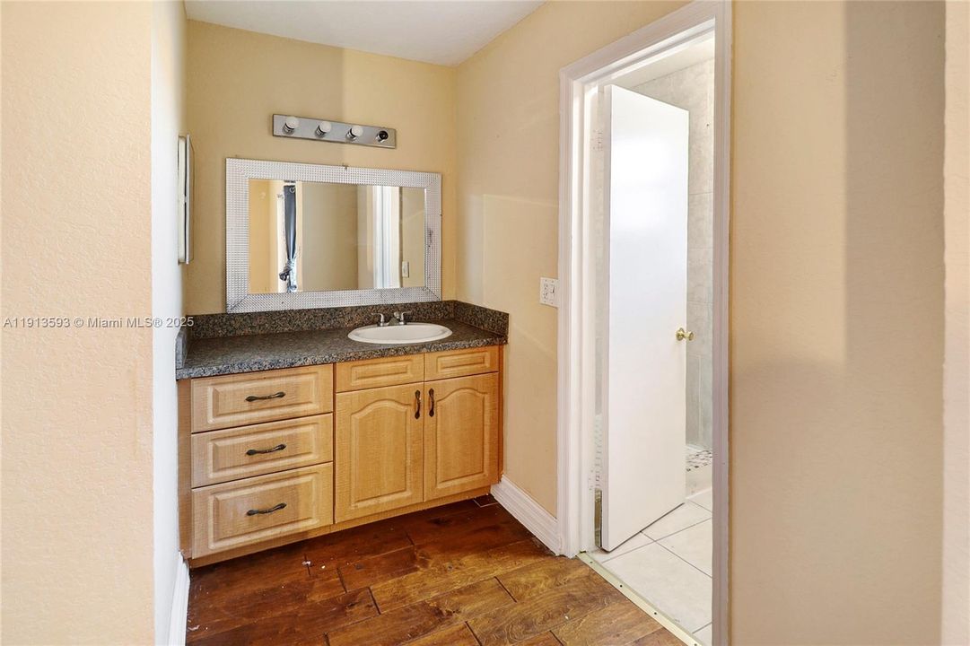 В аренду: $2,900 (5 спален, 2 ванн, 1520 Квадратных фут)