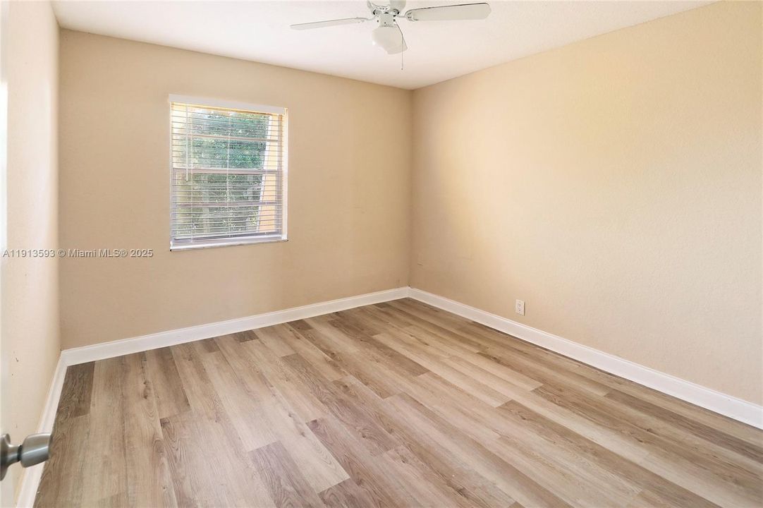 В аренду: $2,900 (5 спален, 2 ванн, 1520 Квадратных фут)