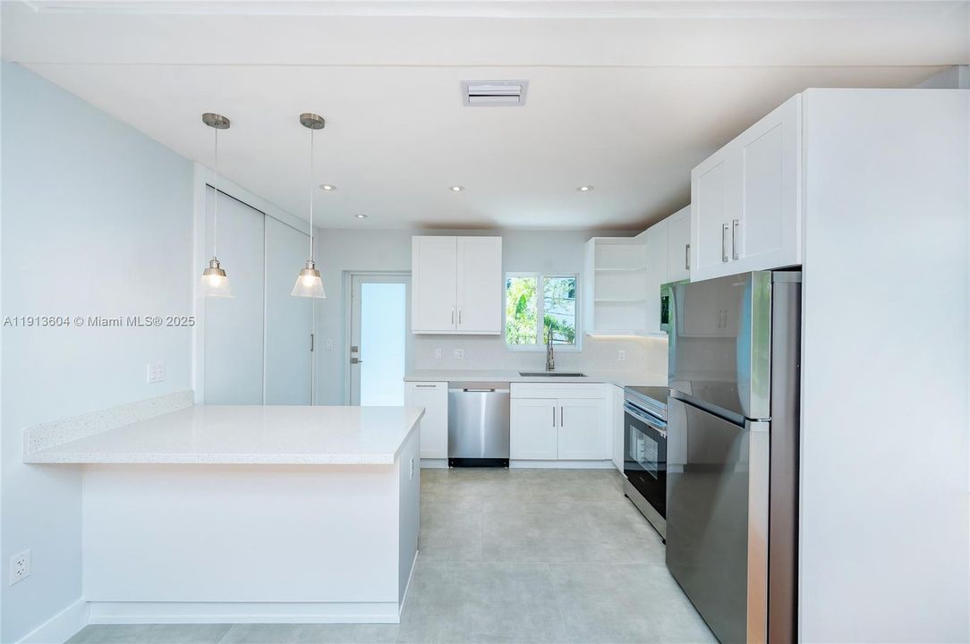 For Rent: $4,200 (2 beds, 2 baths, 1254 Square Feet)