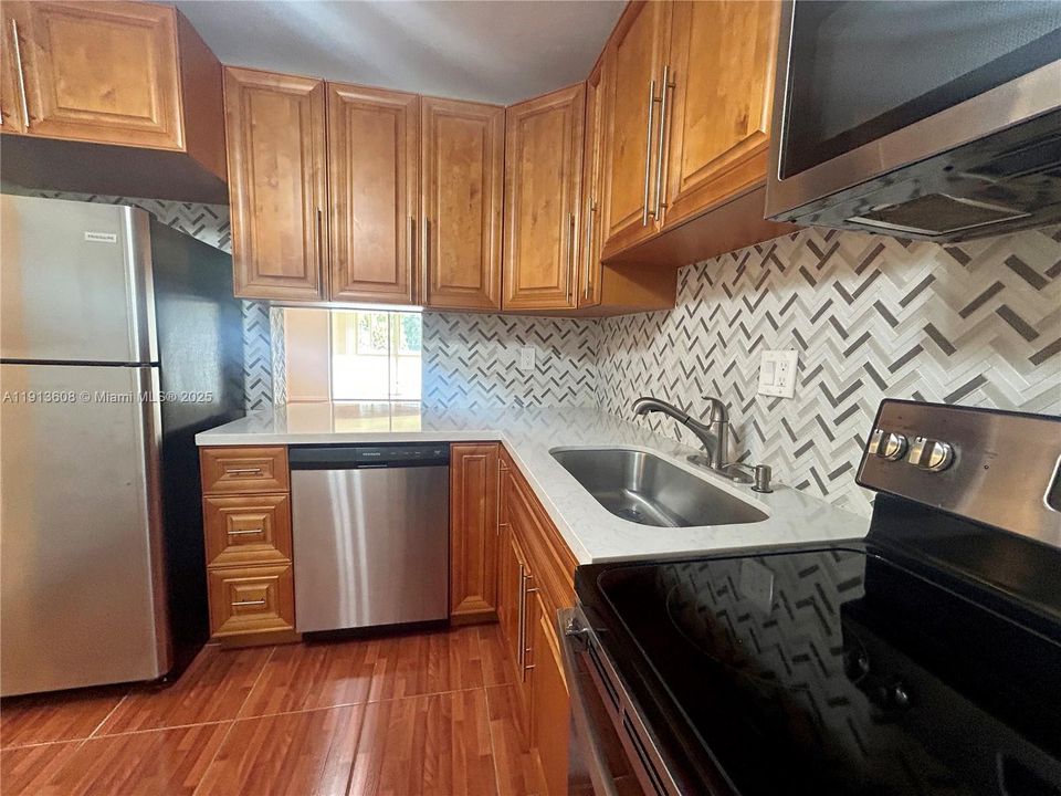 En Venta: $175,000 (2 camas, 2 baños, 1090 Pies cuadrados)