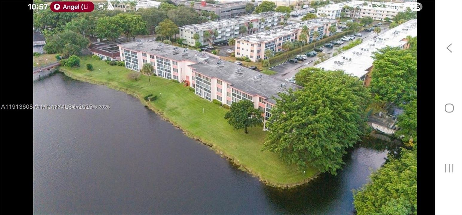 En Venta: $175,000 (2 camas, 2 baños, 1090 Pies cuadrados)