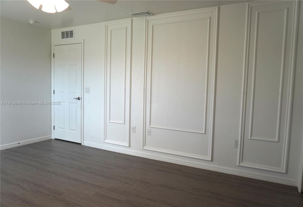 На продажу: $322,800 (3 спален, 2 ванн, 1407 Квадратных фут)