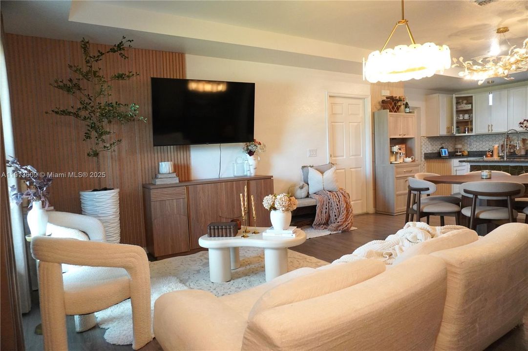 На продажу: $322,800 (3 спален, 2 ванн, 1407 Квадратных фут)