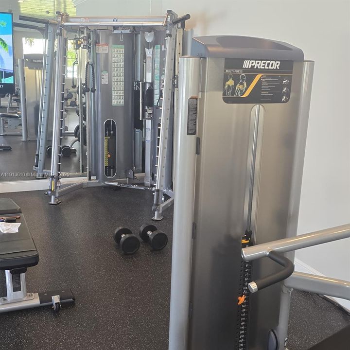 En Venta: $750,000 (5 camas, 3 baños, 2604 Pies cuadrados)