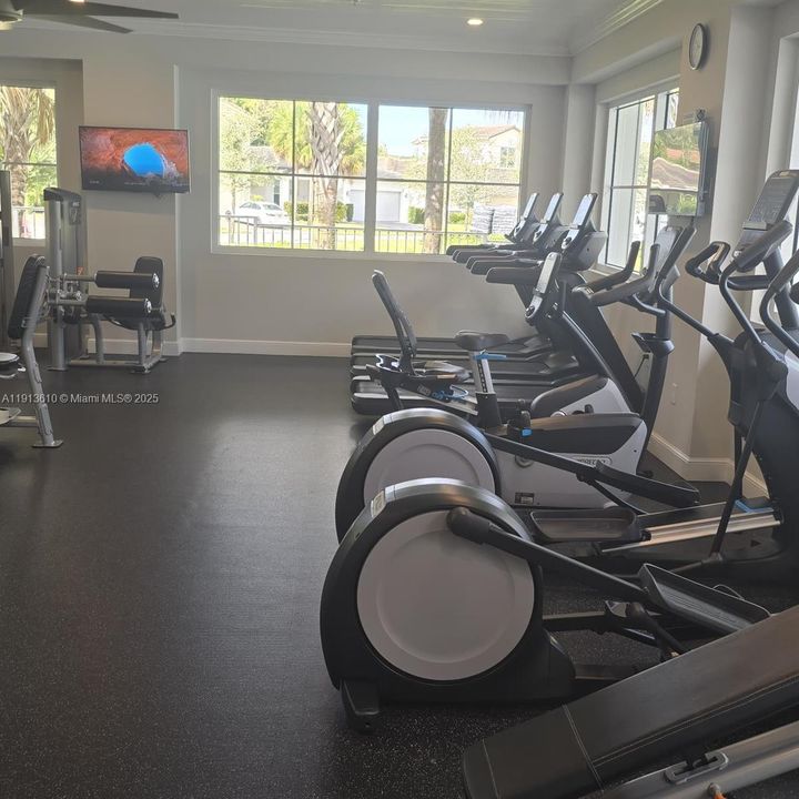 En Venta: $750,000 (5 camas, 3 baños, 2604 Pies cuadrados)