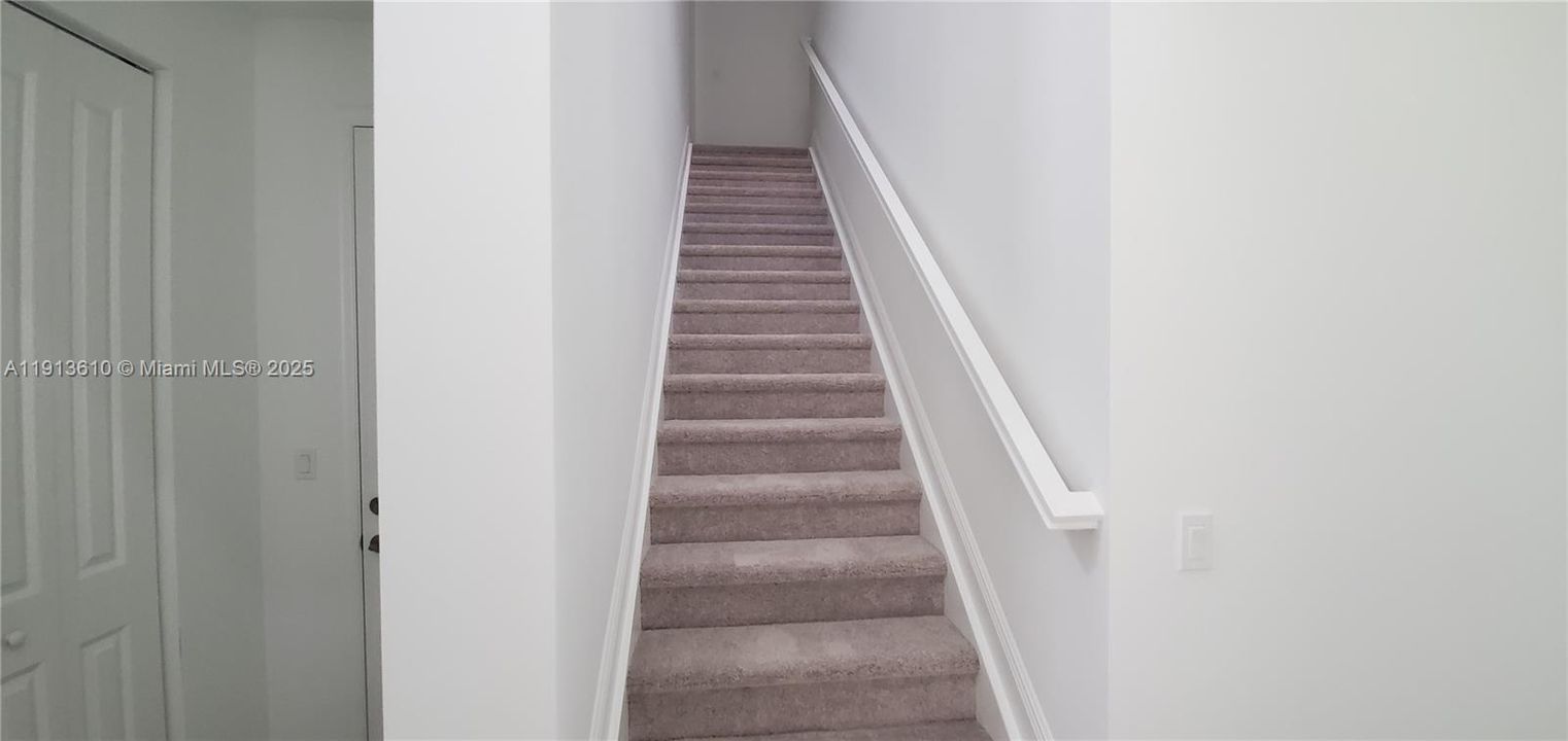 En Venta: $750,000 (5 camas, 3 baños, 2604 Pies cuadrados)