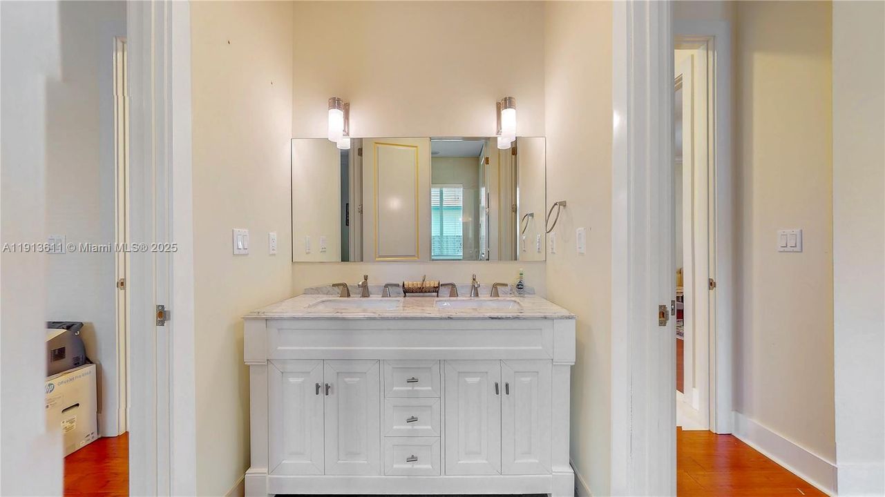 待售: $1,900,000 (4 贝兹, 4 浴室, 3452 平方英尺)