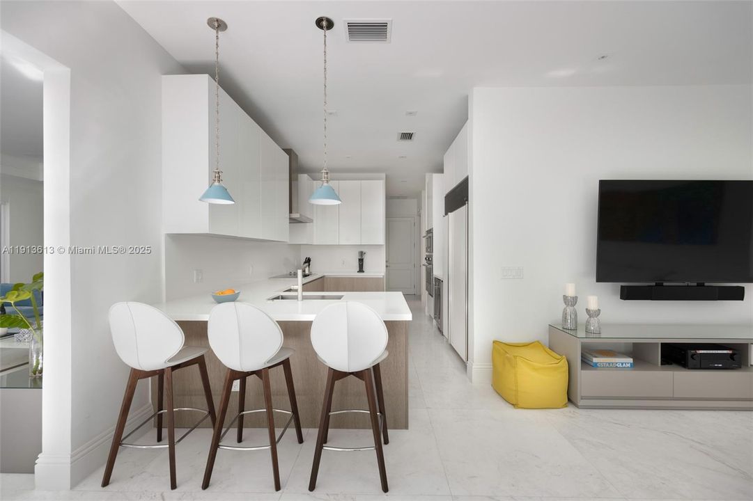 En Renta: $25,000 (5 camas, 5 baños, 3698 Pies cuadrados)