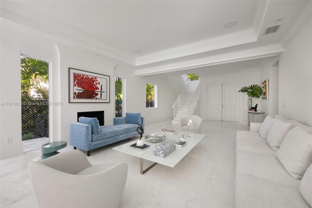 En Renta: $25,000 (5 camas, 5 baños, 3698 Pies cuadrados)