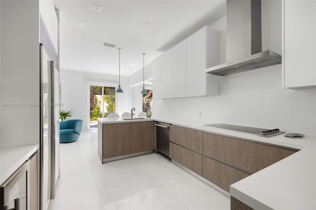 En Renta: $25,000 (5 camas, 5 baños, 3698 Pies cuadrados)