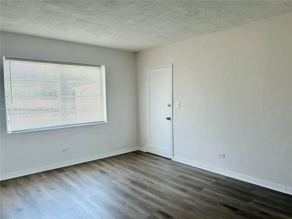 Activo con contrato: $1,825 (1 camas, 1 baños, 675 Pies cuadrados)