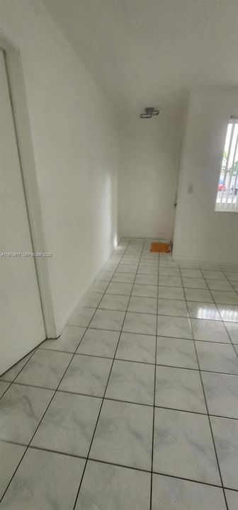 For Rent: $5,000 (3 beds, 1 baths, 1532 Square Feet)