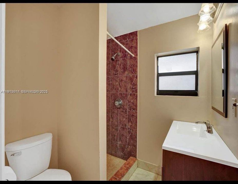 For Rent: $5,000 (3 beds, 1 baths, 1532 Square Feet)