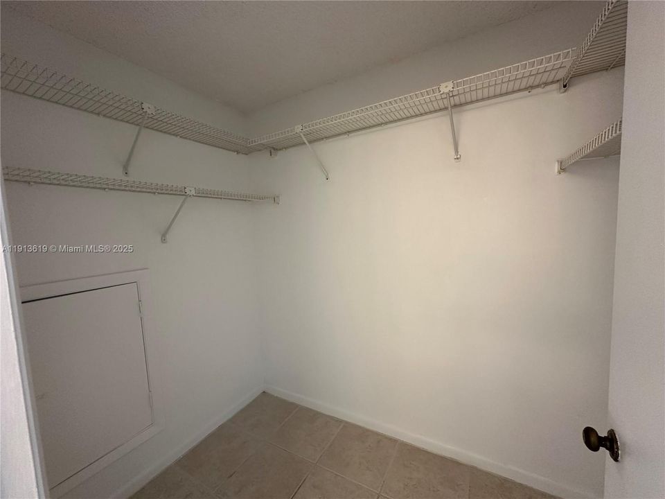 PRIMARY WALK IN CLOSET