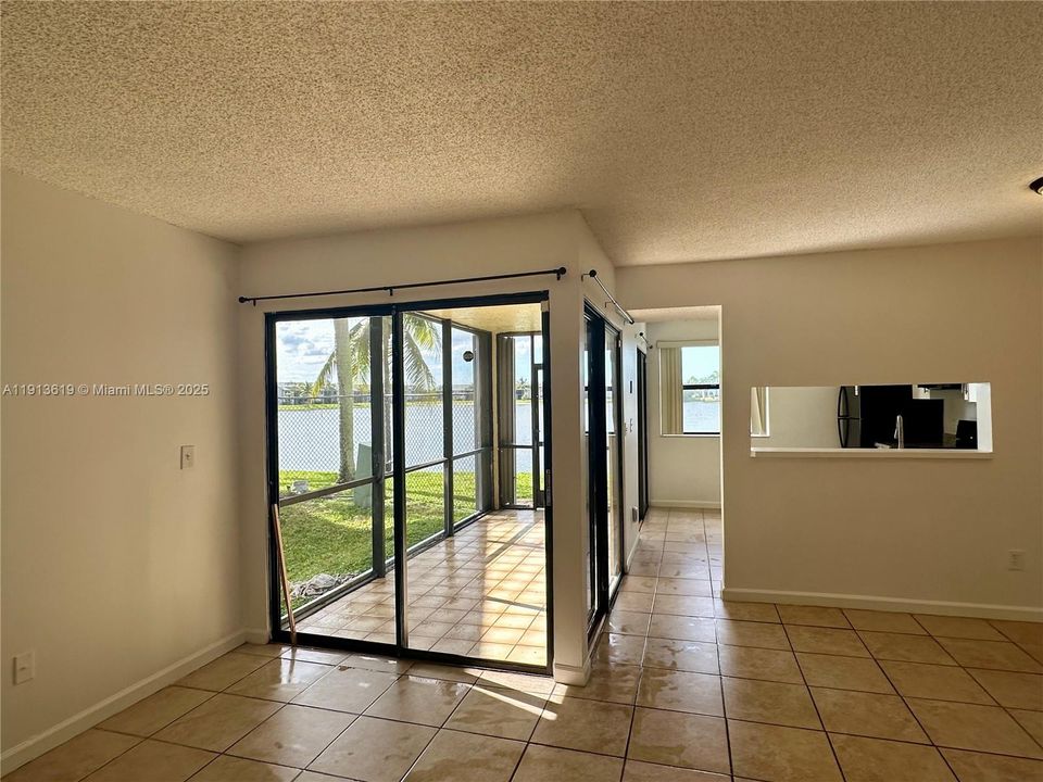 Activo con contrato: $2,000 (3 camas, 2 baños, 1195 Pies cuadrados)